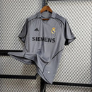 Camisa Real Madrid Retrô 05/06 Away